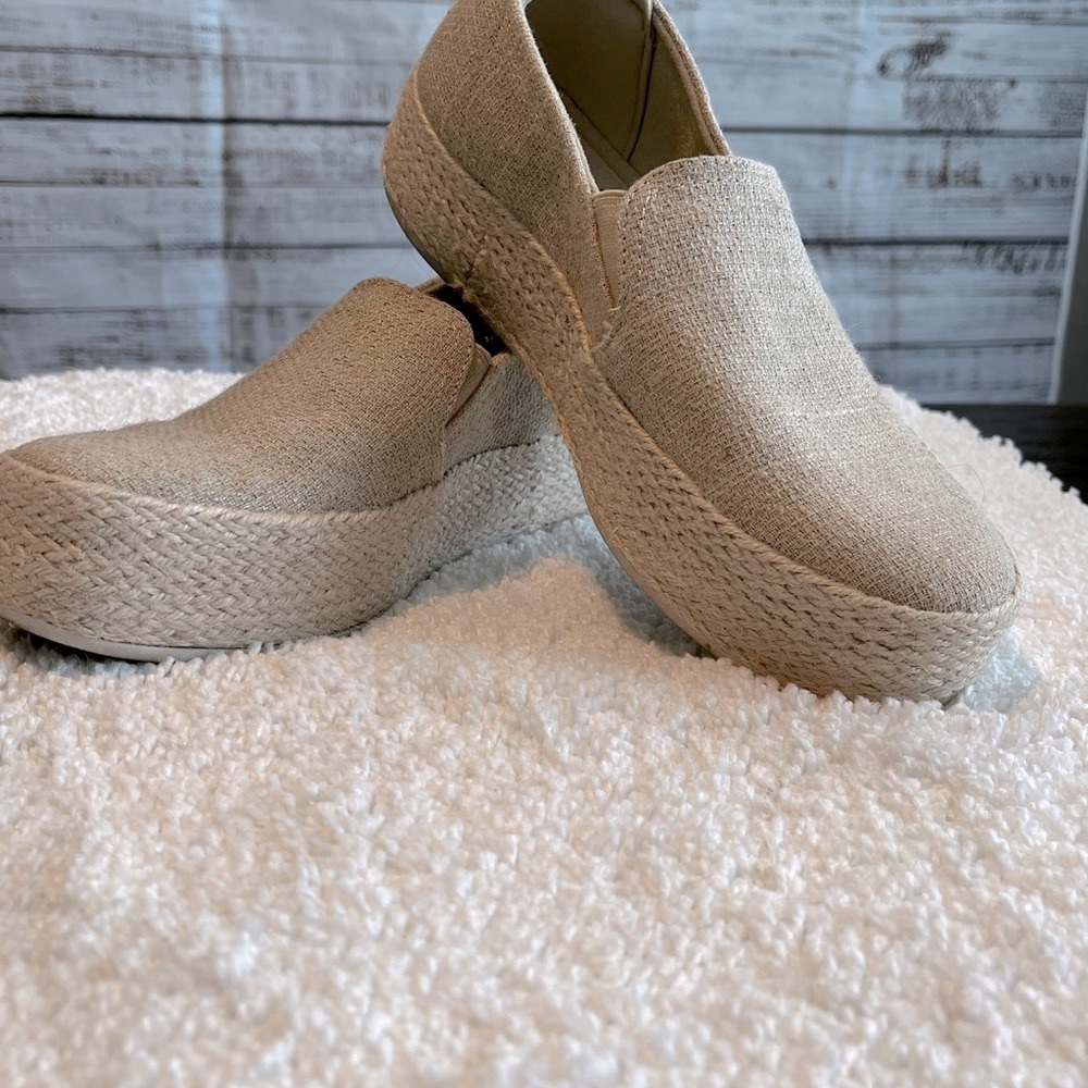 Martha Stewart Bobs‎ by Skechers
